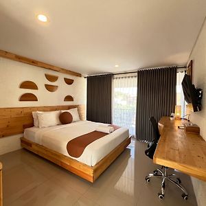 Cove Wong Village